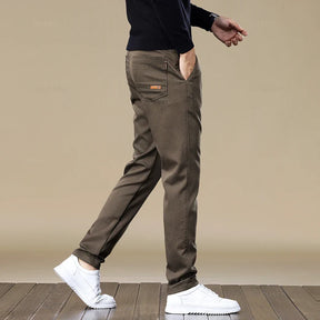 Calça Chino Masculina em Sarja