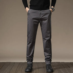 Calça Chino Masculina em Sarja Rouffman FF24